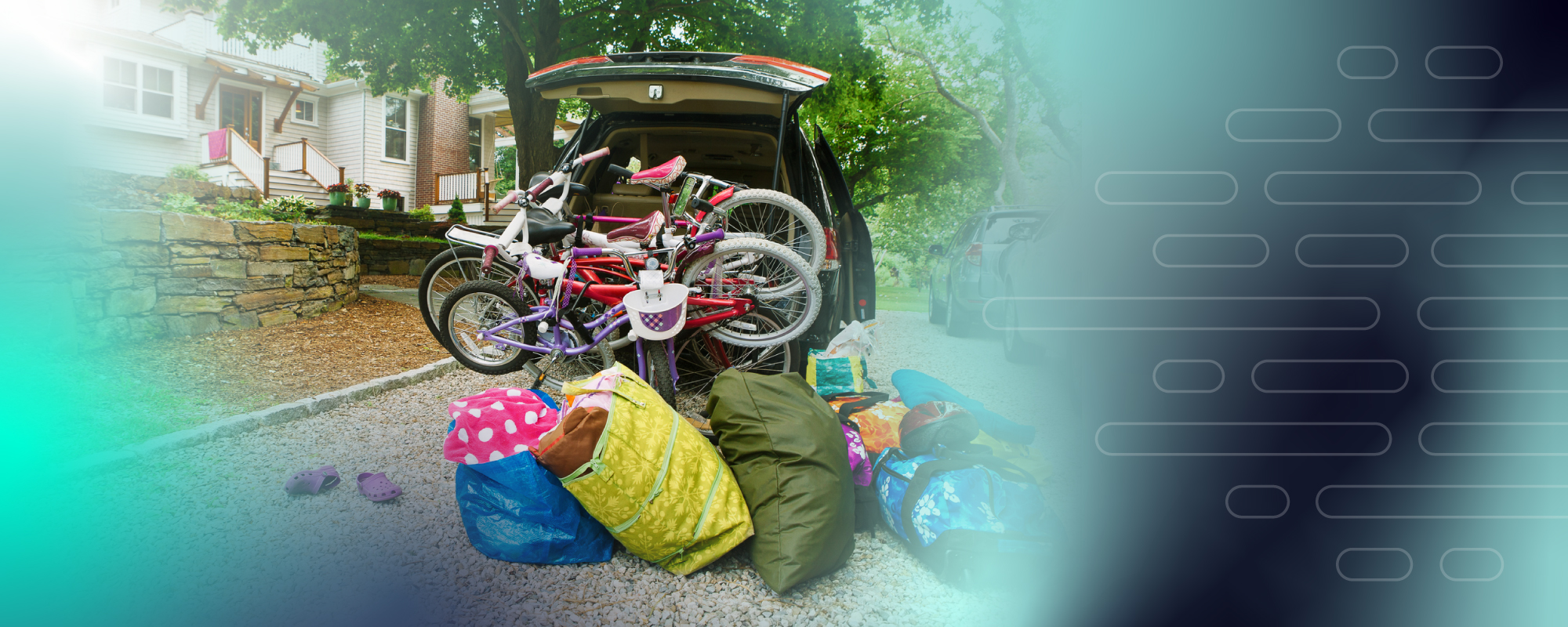 EMC-114A01_Auto_HomepageBanner-2_V1.0 Auto with luggage and bikes